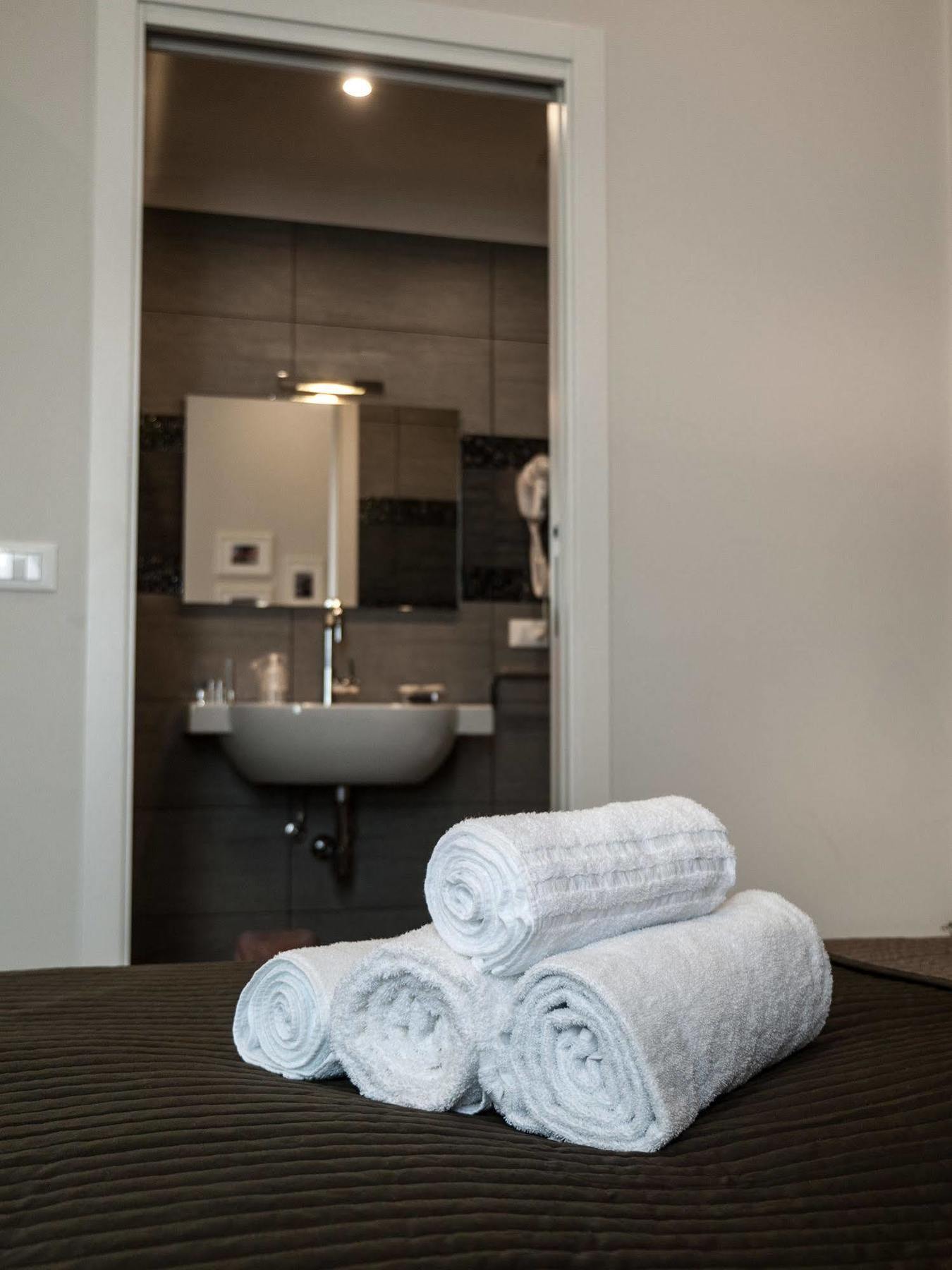 Bed Milano Linate Hotell Eksteriør bilde